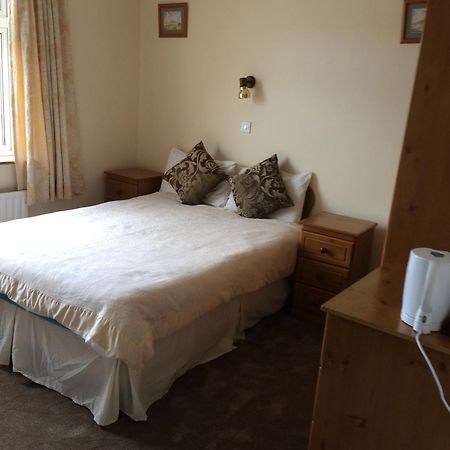 Seashore Lodge Guesthouse غالواي المظهر الخارجي الصورة