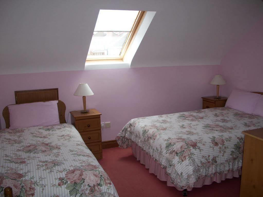 Seashore Lodge Guesthouse غالواي المظهر الخارجي الصورة