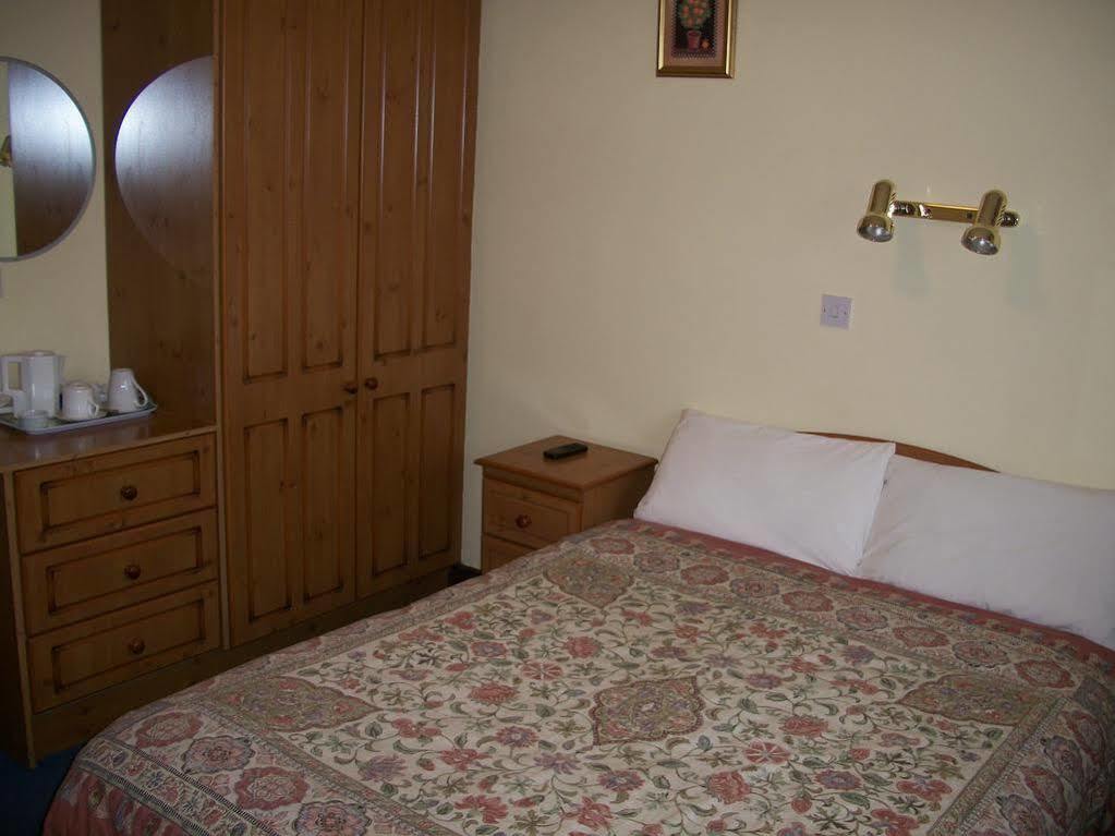 Seashore Lodge Guesthouse غالواي المظهر الخارجي الصورة
